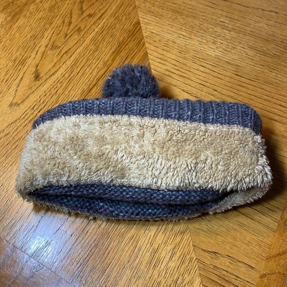 ELMA Grey Womens Pom Winter Hat - Picture 4 of 6